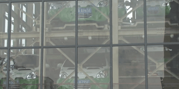 En Chine, un distributeur automatique de voitures électriques !